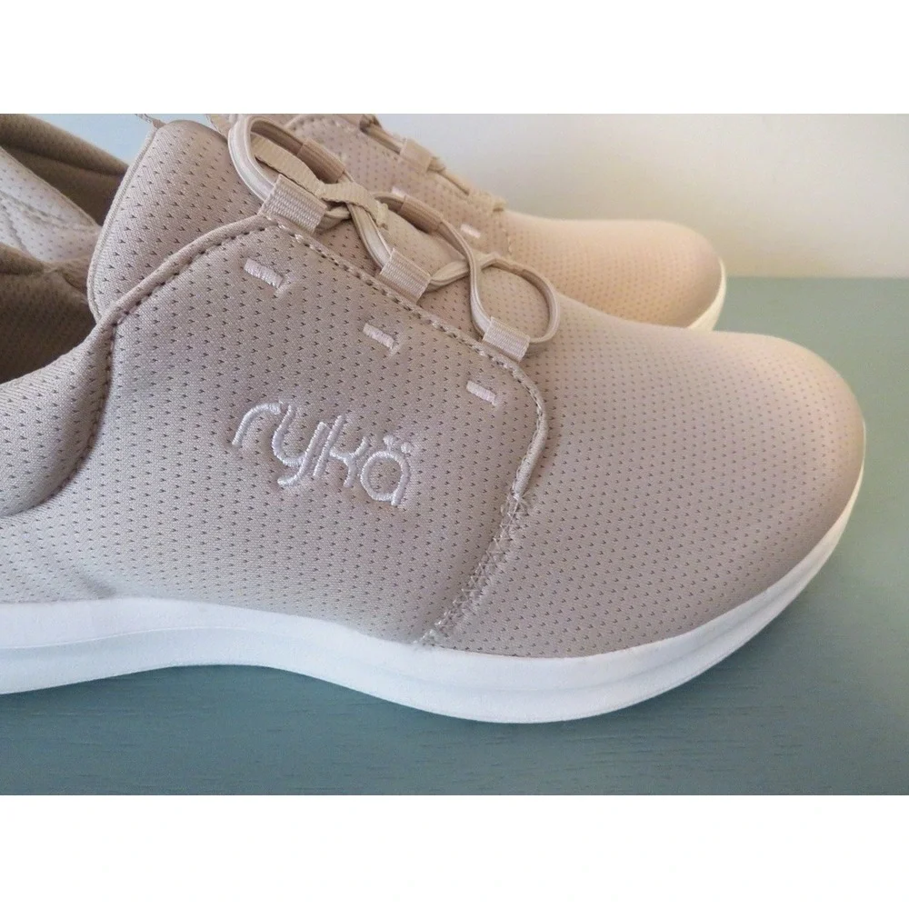 New Ryka Renew Recovery Bungee Slip-On Sneaker Size 9.5 Washable In French Beige